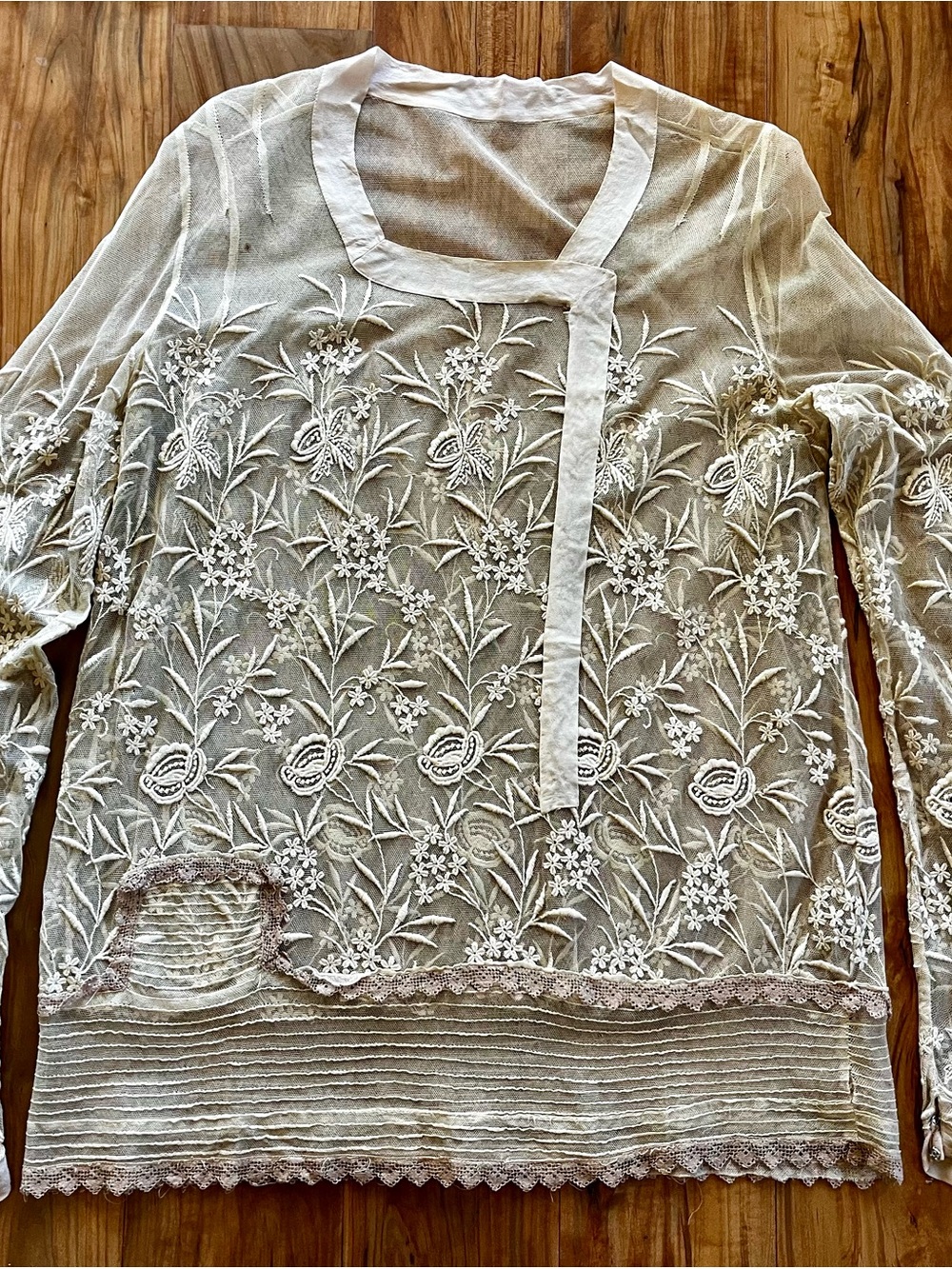 Antique Edwardian/Victorian Sheer Ivory Floral Embroidered Women's Blouse